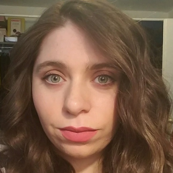 Meet your Posher, Daniela - Picture 1 of 1